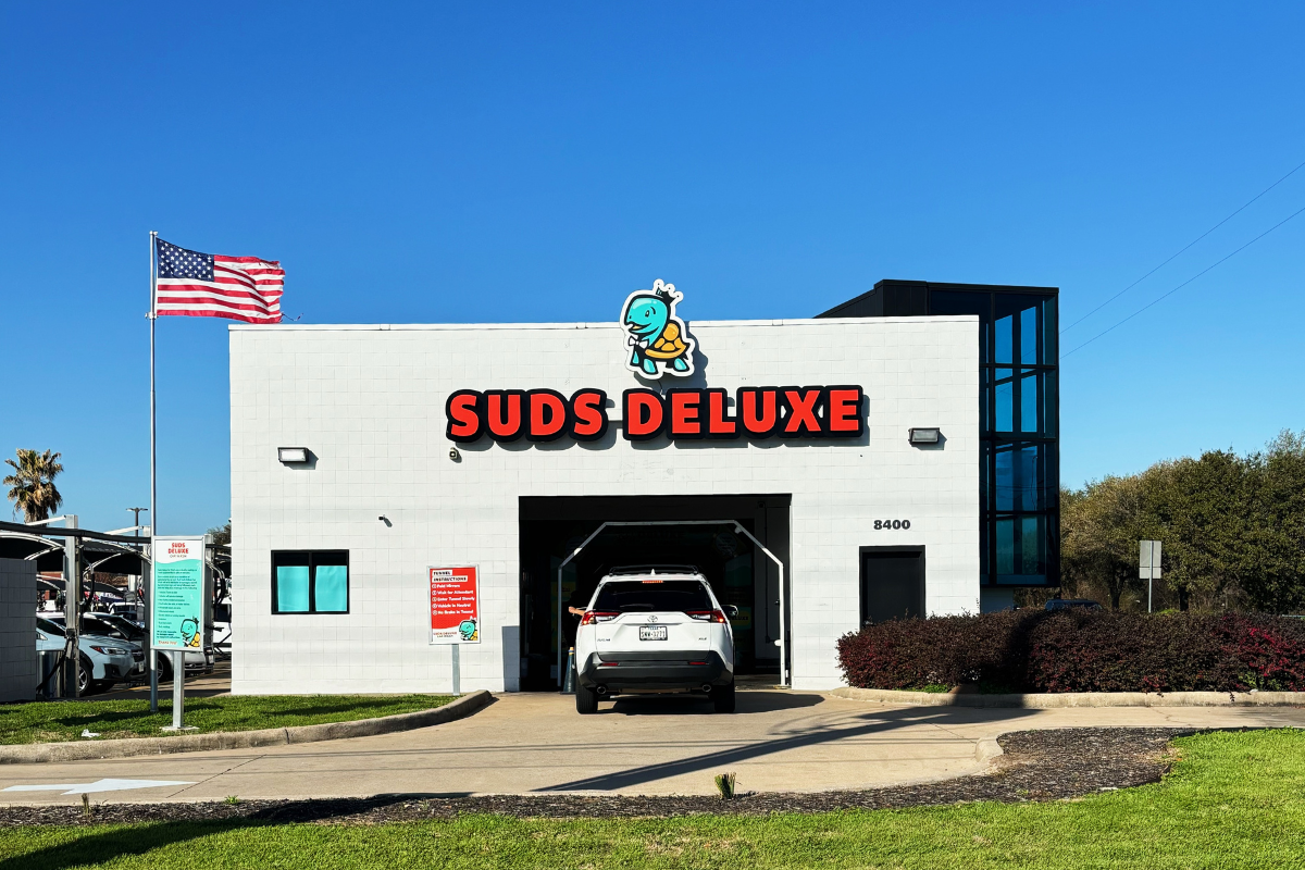 Suds Deluxe Car Wash Hwy 6, Houston, TX