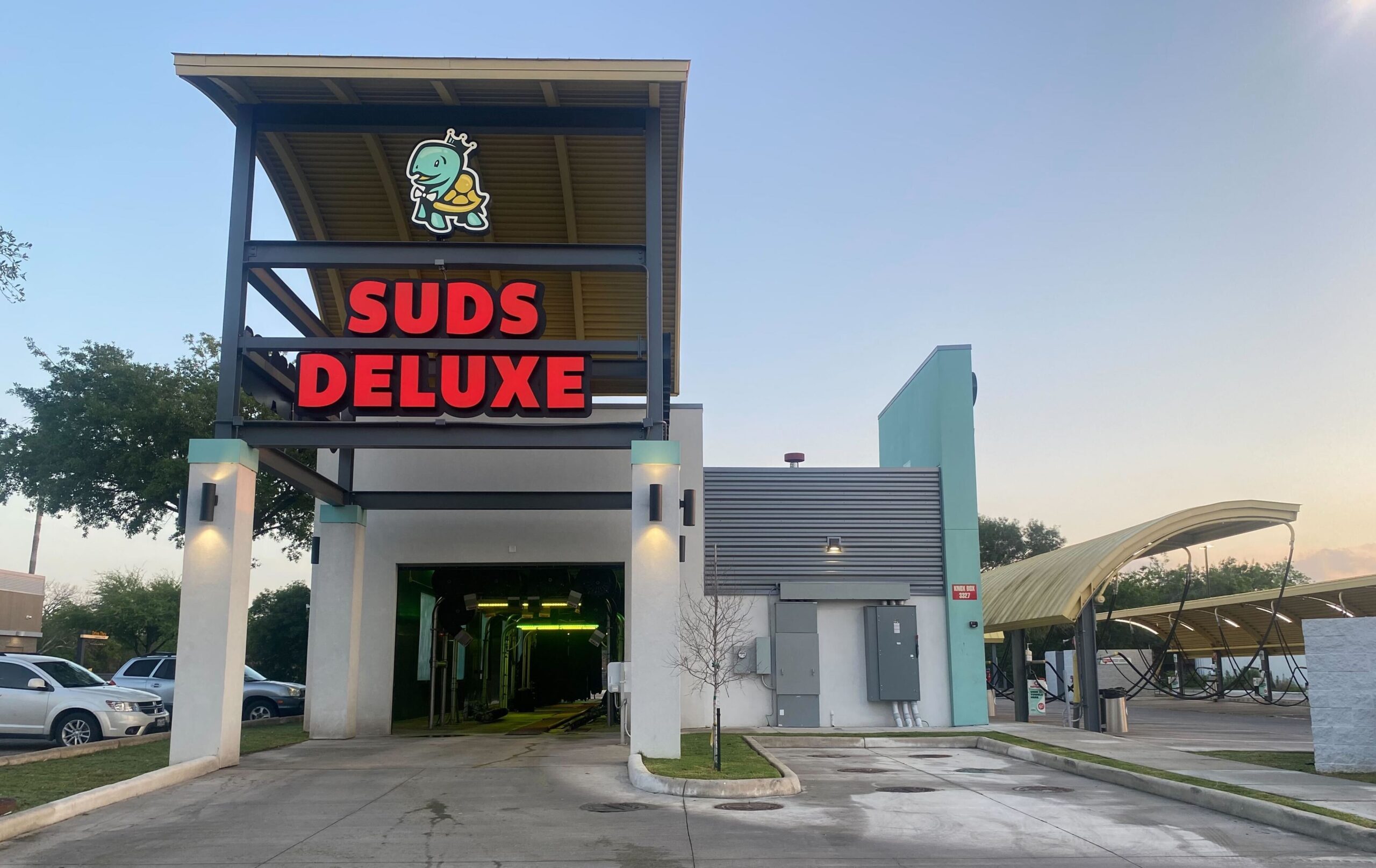 Suds Deluxe Car Wash Pasadena Building Exterior
